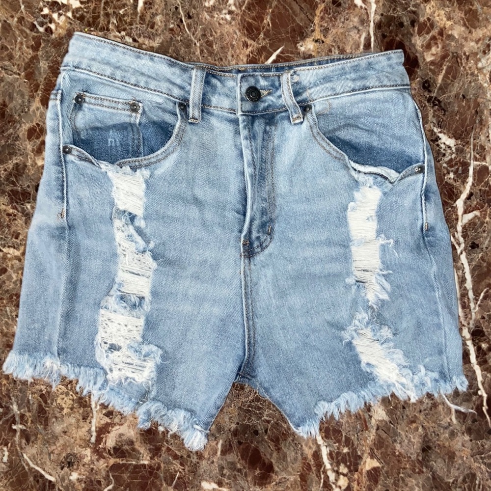 Almost Famous Highrise Denim Shorts